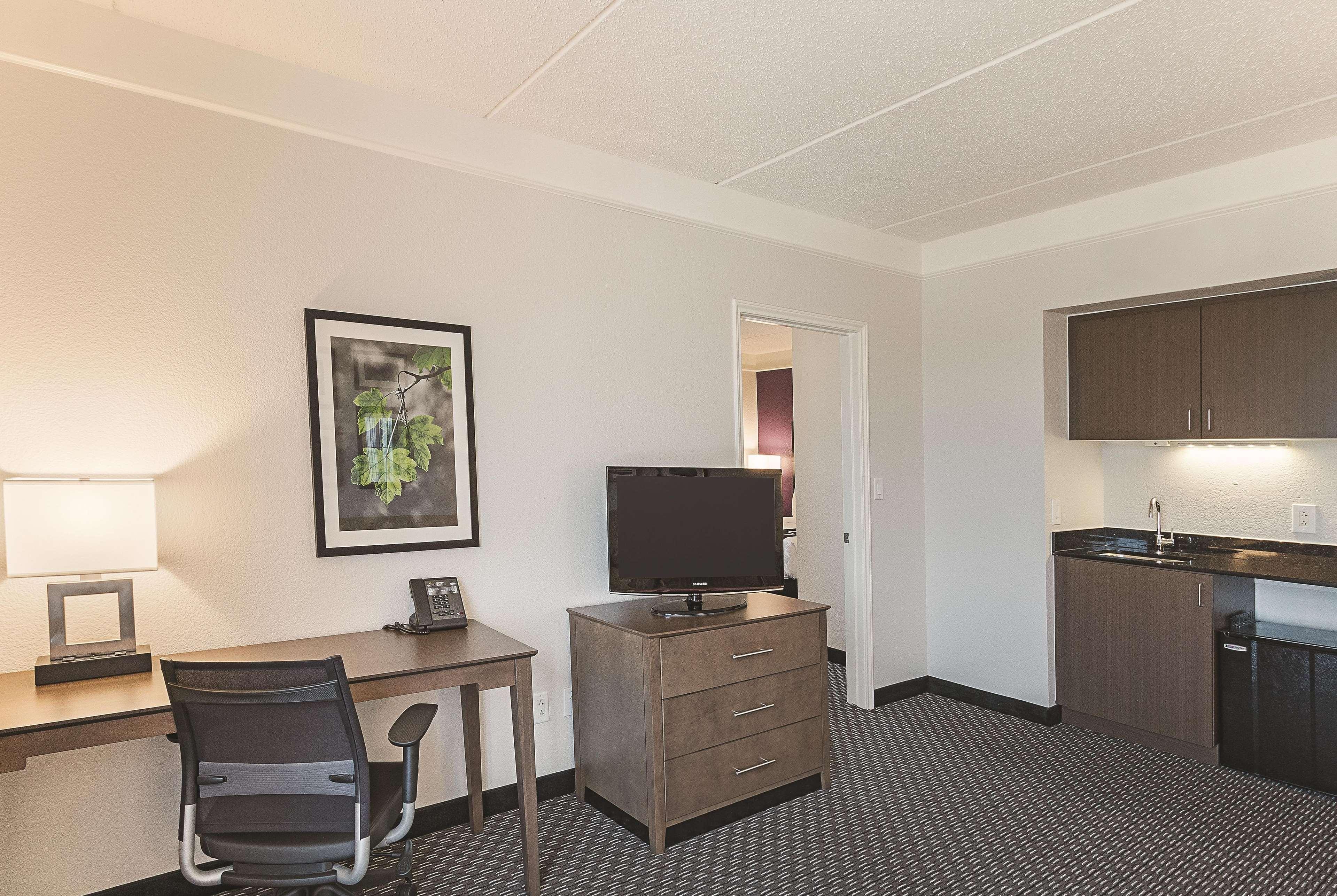 La Quinta By Wyndham Arlington North 6 Flags Dr Ξενοδοχείο Εξωτερικό φωτογραφία