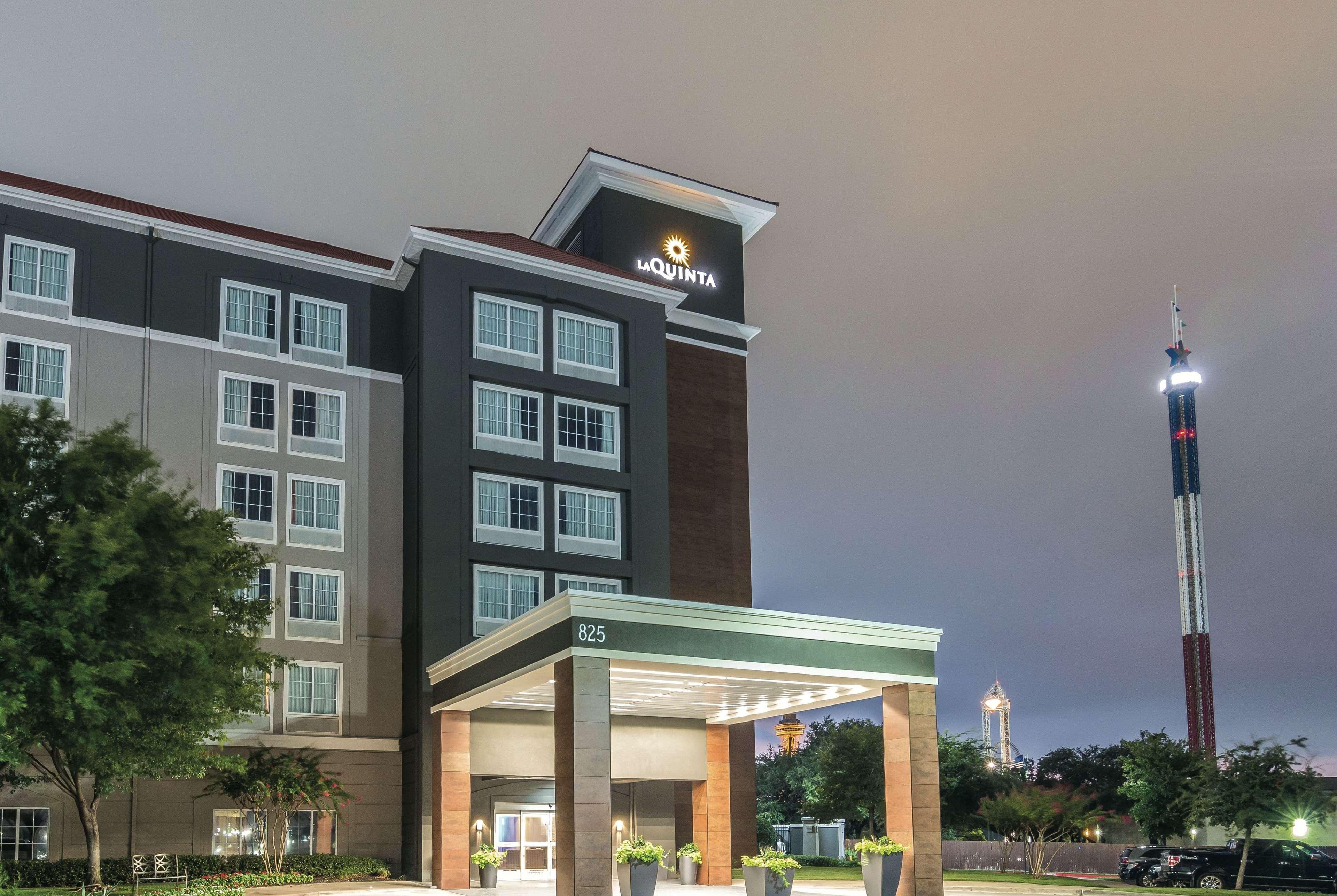 La Quinta By Wyndham Arlington North 6 Flags Dr Ξενοδοχείο Εξωτερικό φωτογραφία