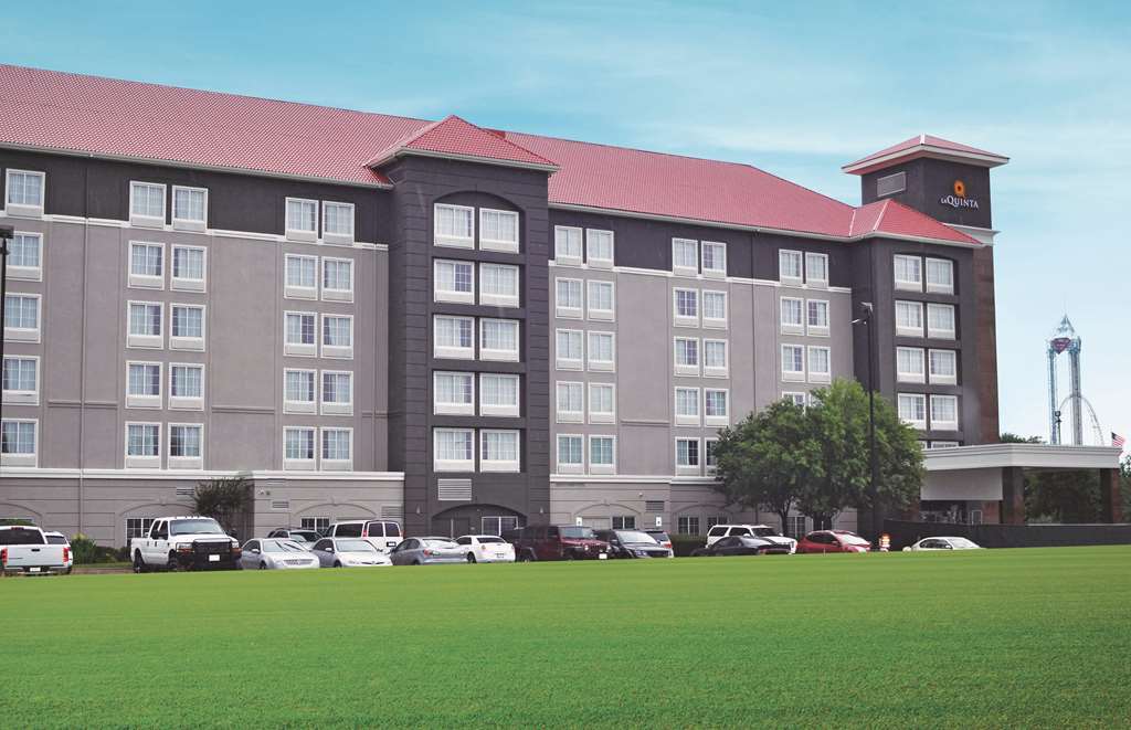 La Quinta By Wyndham Arlington North 6 Flags Dr Ξενοδοχείο Εξωτερικό φωτογραφία