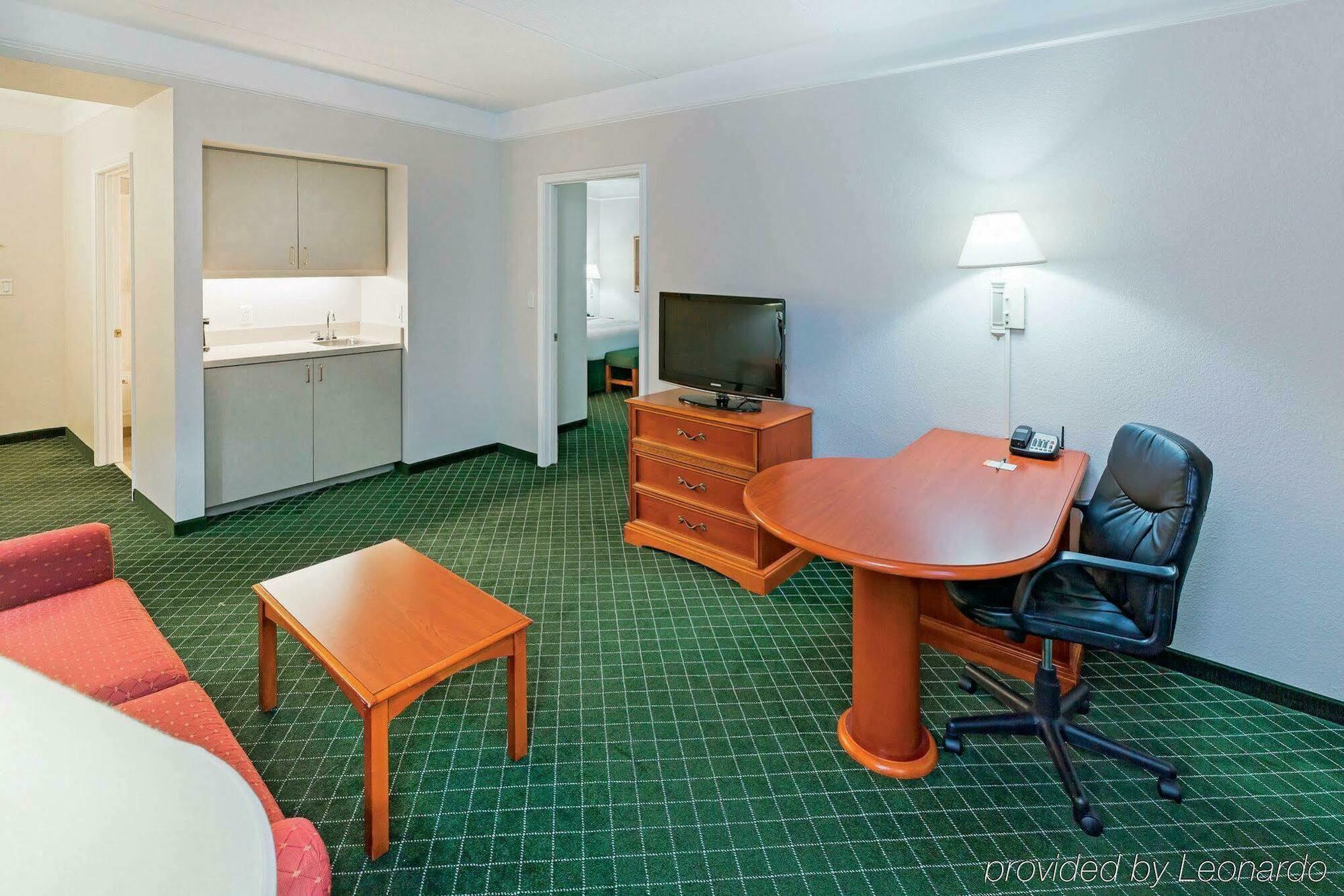 La Quinta By Wyndham Arlington North 6 Flags Dr Ξενοδοχείο Εξωτερικό φωτογραφία